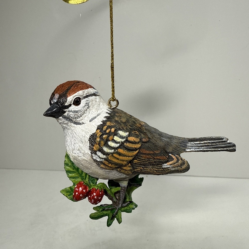 The Songbird Christmas Chipping Sparrow ornament By Danbury Mint‎ With Tag